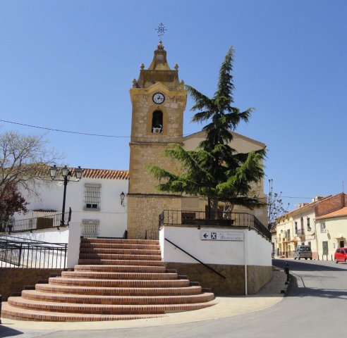 Fachada de la iglesia